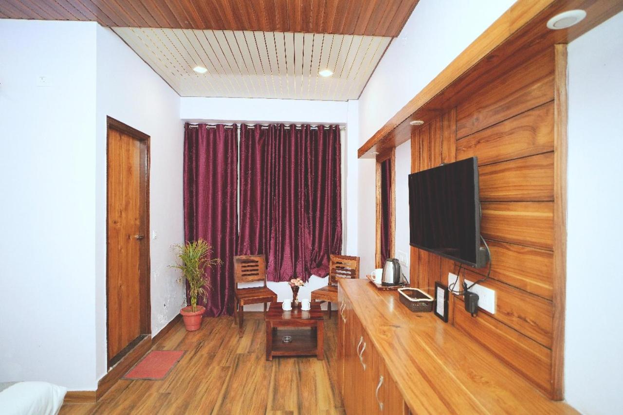 Hotel Kasauli View Cafe Restaurant Open Terrace Mountain View Екстер'єр фото