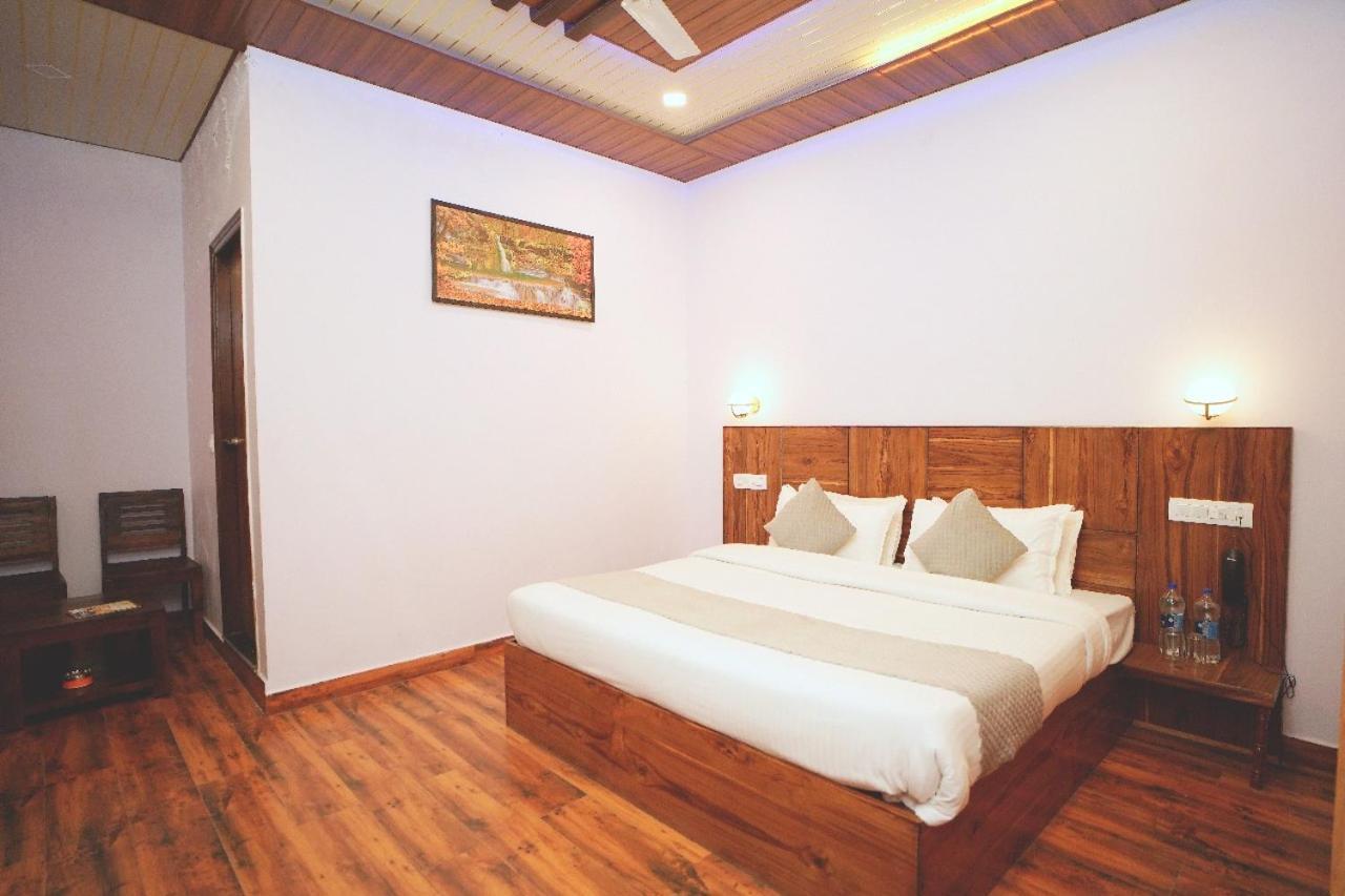 Hotel Kasauli View Cafe Restaurant Open Terrace Mountain View Екстер'єр фото